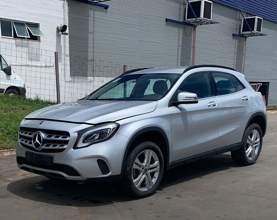 LOTE 11 MERCEDES-BENZ GLA200FF STY 2019/2019