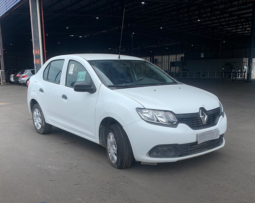 LOTE 26 RENAULT LOGAN AUTH 10 2018/2019