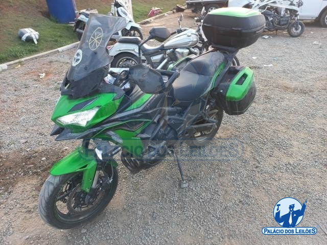 LOTE 22 KAWASAKI VERSYS 650 2022/2023 