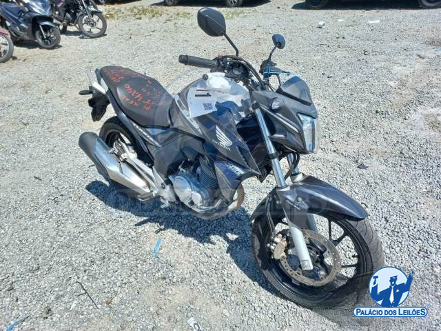 LOTE 23 HONDA CB250 F 2019/2020 