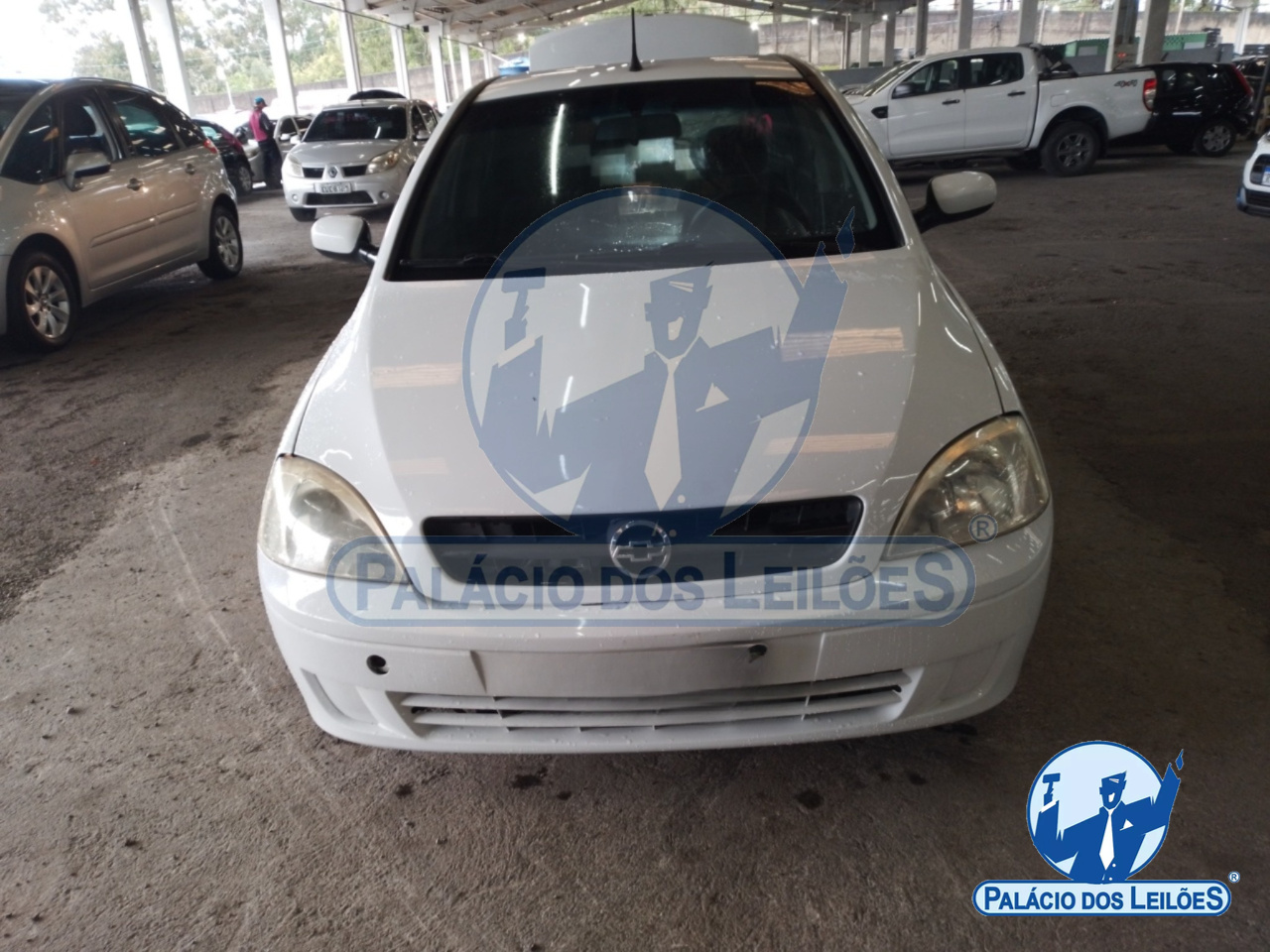 LOTE 27 GM/CORSA SEDAN MAXX FLEX 2005/2005